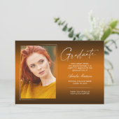 Elegante Calligrafie Inkt Script Moderne Afstudeer Aankondiging (Staand voorkant)