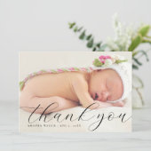 Elegante Calligraphy Volledige Foto Dank U Geboort Aankondiging (Staand voorkant)