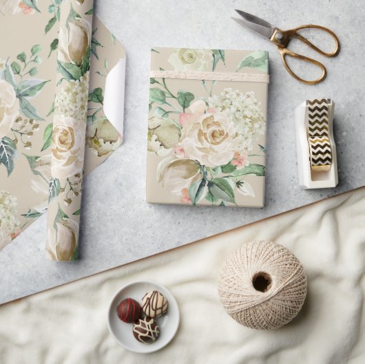 Elegante Champagne Crème Bloemige Botanische Bruil Cadeaupapier (Crafts)