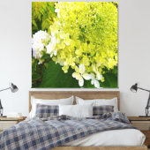 Elegante Chartreuse Groene Limelight Hortensia Canvas Afdruk (Insitu (Slaapkamer))