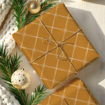 Elegante Chic Christmas Bow & Ribbon Pattern Yello Cadeaupapier<br><div class="desc">Verhoog uw vakantie cadeau-geven met onze Elegant Chic Christmas Bow & Ribbon Patroon geel inpakpapier. Dit luxe inpakpapier heeft een prachtig kerstboegontwerp verweven met een verfijnd diagonaal lint diamantpatroon, waardoor een prachtig visueel effect ontstaat. De rijke verbrande gele achtergrond voegt een vleugje elegantie en feestelijkheid toe, waardoor het de perfecte...</div>