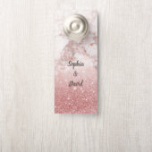 Elegante Chic Roos Goud Marmeren Monogram Huwelijk Deurhanger (Op knop)