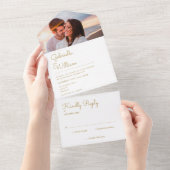 Elegante Chic Script Gouden Monogram Foto Bruiloft All In One Uitnodiging (Afscheurbaar)