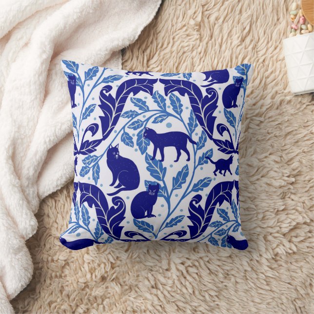 Elegante Chinoiserie Blue Black Cat-Whimsical Kussen (Deken)