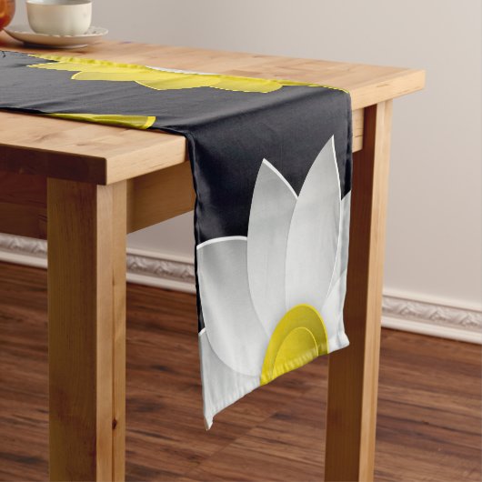 Elegante chique bloemenkersenbloesem zonnebloem korte tafelloper (Voorbeeld)