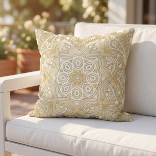 Elegante chique gouden mandala bloemkunst op wit buitenkussen