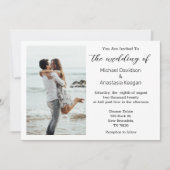 Elegante chique script strand bruiloft foto uitnod notitiekaartje (Voorkant)