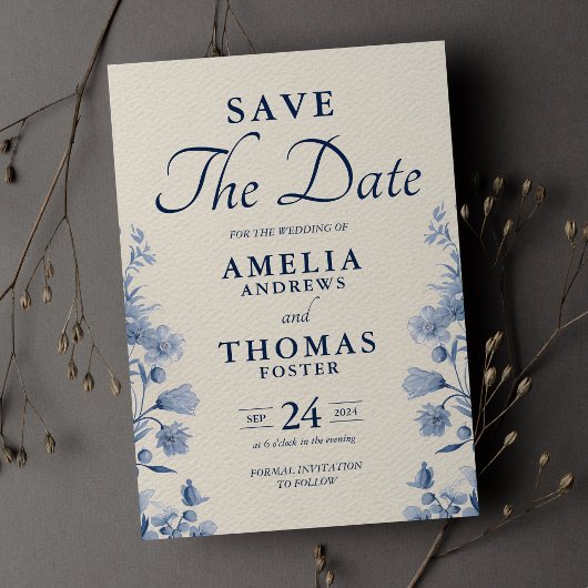 Elegante Classic Cream & Franse Blauwe Bloemen Huw Save The Date
