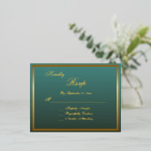 Elegante Classic Gold Script Wedding RSVP Kaart (Staand Voorkant)
