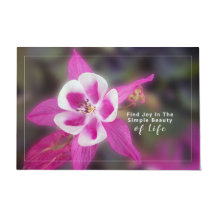 Elegante Columbine Roze Bloemen Met Citaat