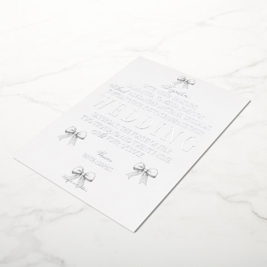 Elegante Coquette Hand getrokken strikken & bruilo Folie Uitnodiging (Gedraaid)