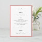 Elegante Coral Roze Monogram Moderne bruiloft Menu (Staand voorkant)