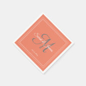 Elegante Coral White Monogram Trouwpapier Servet (Hoek)