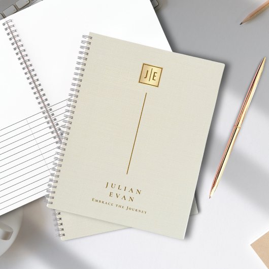 Elegante Crème Gouden Glanzende Monogram Spiraal Notitieboek