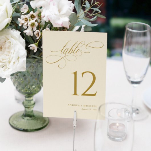Elegante Crème Gouden Script Tafel Nummers Bruilof Kaart