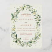 Elegante Crème Snowberry+Eucalyptus Winter Bruilof Folie Uitnodiging (Voorkant)