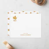 Elegante Custom Monogram Goud Oker Maple Leaf Flat Notitiekaartje (Voorkant / Achterkant in situ)
