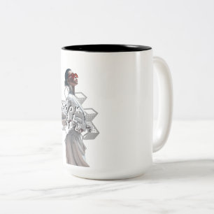 Elegante Cyborg in Witte Futuristische Mode Tweekleurige Koffiemok