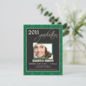 Elegante Damast Afstudeer Uitnodiging (groen) (Staand voorkant)