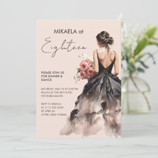 Elegante dame in zwarte jurk 18e verjaardag partij kaart (Staand voorkant)