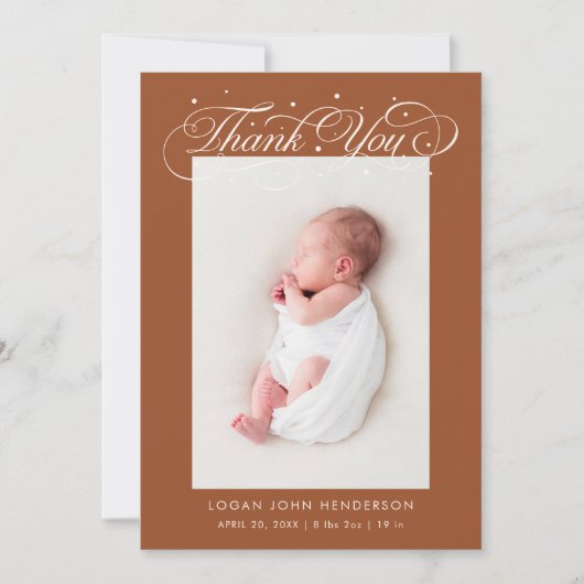 Elegante dank u Calligraphy Terracotta Geboorte Aankondiging (Voorkant)