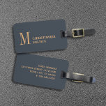 Elegante Deep Blue Brown Bold Bagagelabel<br><div class="desc">Elegant volledig aanpasbaar bagagelabel ontwerp met diepblauwe achtergrond en bruine monogram. Modern elegant ontwerp.</div>