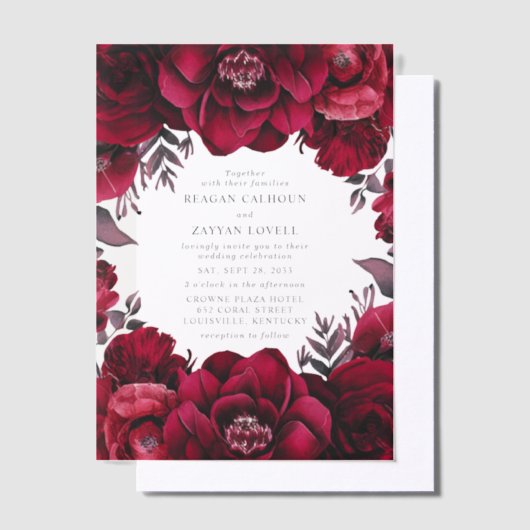 Elegante Deep Crimson Red Floral Romantische bruil Vellum Uitnodigingen (Offset)