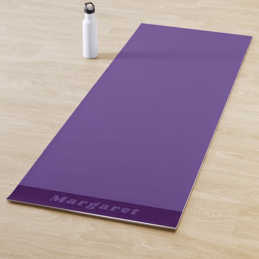 Elegante Deep Paarse Yoga Mat met Jouw naam Design (In situ)