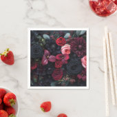 Elegante donkere bloemschikking met rozen servet (Insitu)