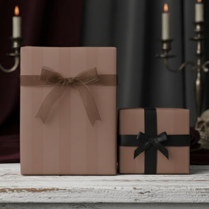 Elegante donkere taupe op taupe dikke strepen cadeaupapier