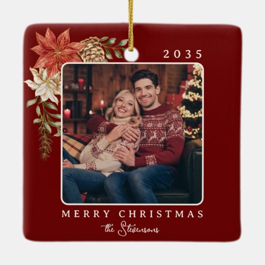 Elegante donkerrode vrolijke kerstpoinsettia foto keramisch ornament (Achterkant)