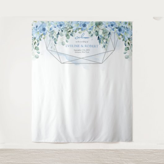Elegante Dusty Blue bloemen en zilveren achtergron Wandkleed (Voorkant)