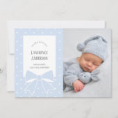 Elegante Dusty Blue Bow Baby Boy 2 Foto Geboorte Aankondiging (Voorkant)