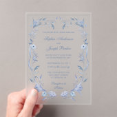 Elegante Dusty Blue Chinoiserie Wedding Acryl Uitnodigingen (Insitu (Draagbaar))