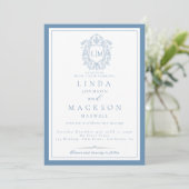 Elegante Dusty Blue Crest Monogram Huwelijksuitnod Kaart (Staand voorkant)