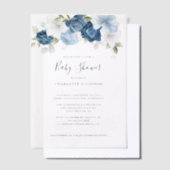 Elegante Dusty Blue Floral Girl Baby shower Vellum Uitnodigingen (Offset)