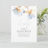 Elegante Dusty Blue Flowers Minimalistische Verjaa Kaart (Staand voorkant)