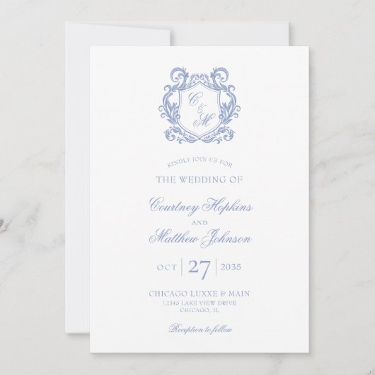 Elegante Dusty Blue Monogram Crest Wedding Kaart (Voorkant)
