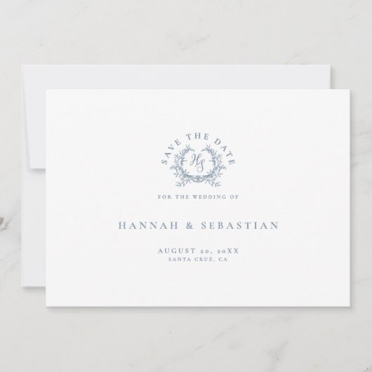 Elegante Dusty Blue Monogram Crest Wedding Save The Date (Voorkant)