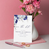 Elegante Dusty Blue Navy Floral QR Code Wedding Save The Date