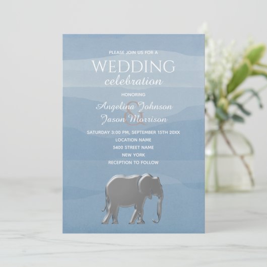 Elegante Dusty Blue Silver Elephant Wedding Kaart (Staand voorkant)
