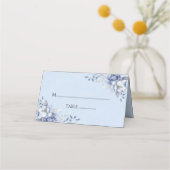 Elegante Dusty Poeder Blauw en Goud Bloemen Huweli Plaatskaartje (Voorkant)