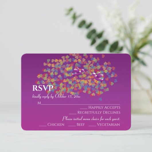Elegante Dwergpapegaaien Cassis Paarse Huwelijksre RSVP Kaartje (Staand voorkant)