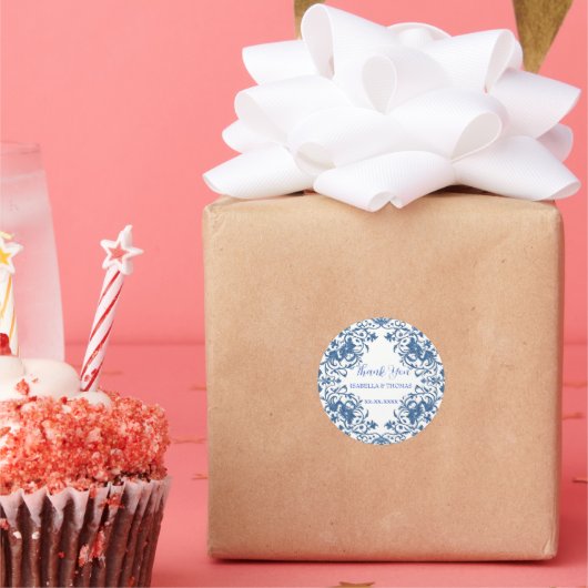 Elegante eenvoudige Blue White Flower chinoiserie  Ronde Sticker (Feest)