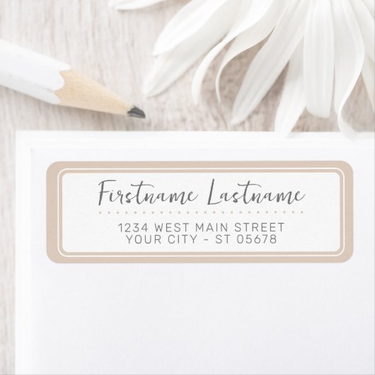 Elegante Eenvoudige Chic Witte Getypte Script Etiket (Insitu)