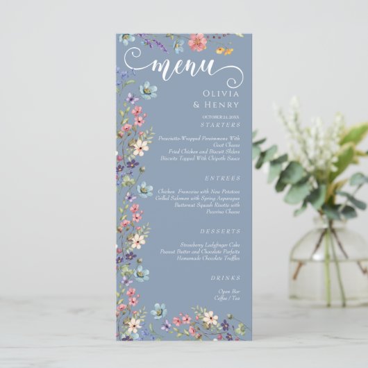 Elegante eenvoudige lente blauwe wilde bloemen bru menu (Staand voorkant)