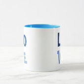 Elegante, eenvoudige LOVE Square in blauwe typogra Mok (Midden)