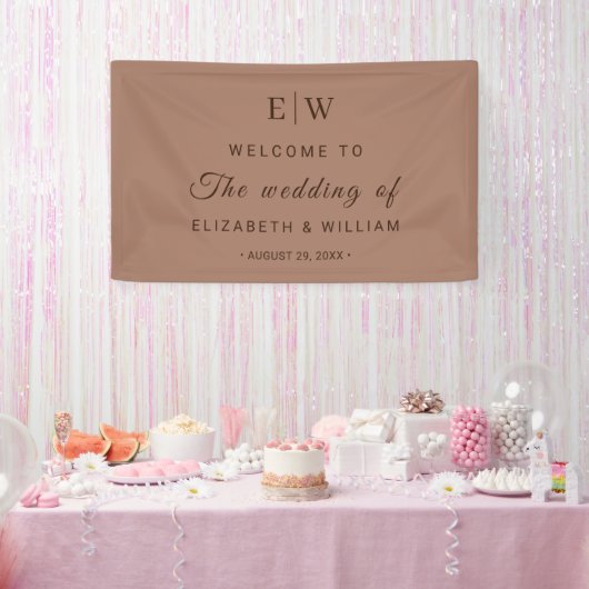 Elegante Eenvoudige Mocha Mousse met Monogram Huwe Spandoek (Feest)