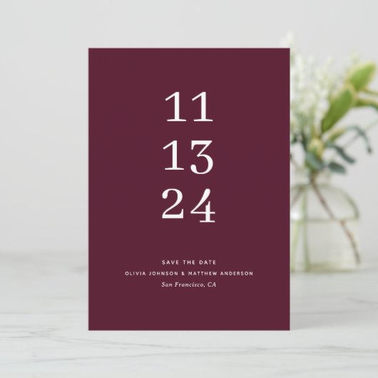 Elegante eenvoudige moderne bordeauxkleurige minim save the date (Staand voorkant)