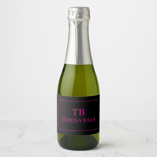 Elegante Eenvoudige Monogram Beginletters Moussere Sparkling Wijnetiket (Voorkant)